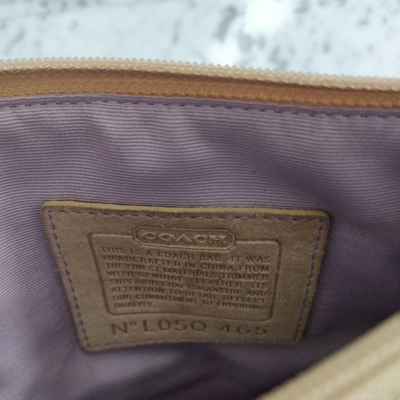 ๐RARE๐ COACH Quilted Patchwork Crossbody - Picture 3 of 7